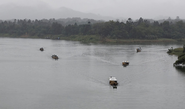 Hué-Tombeau de Khaï Dinh-001